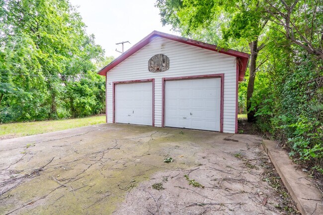 Foto del edificio - 345 S Zunis Ave