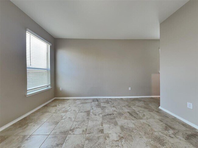 Building Photo - 370 Sunlight Blvd