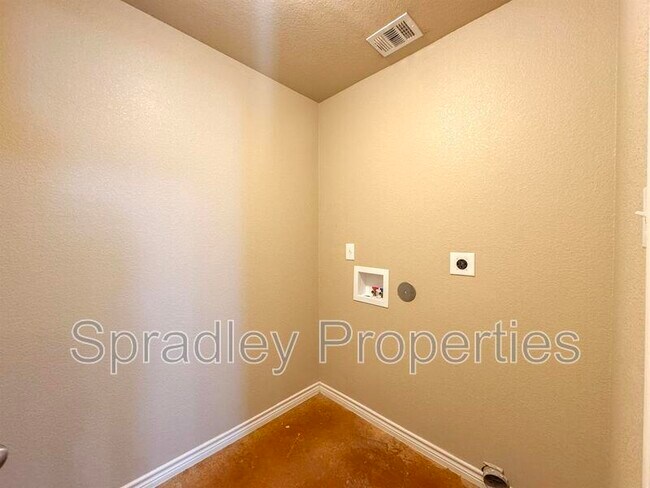 Building Photo - 1513 Brady Way