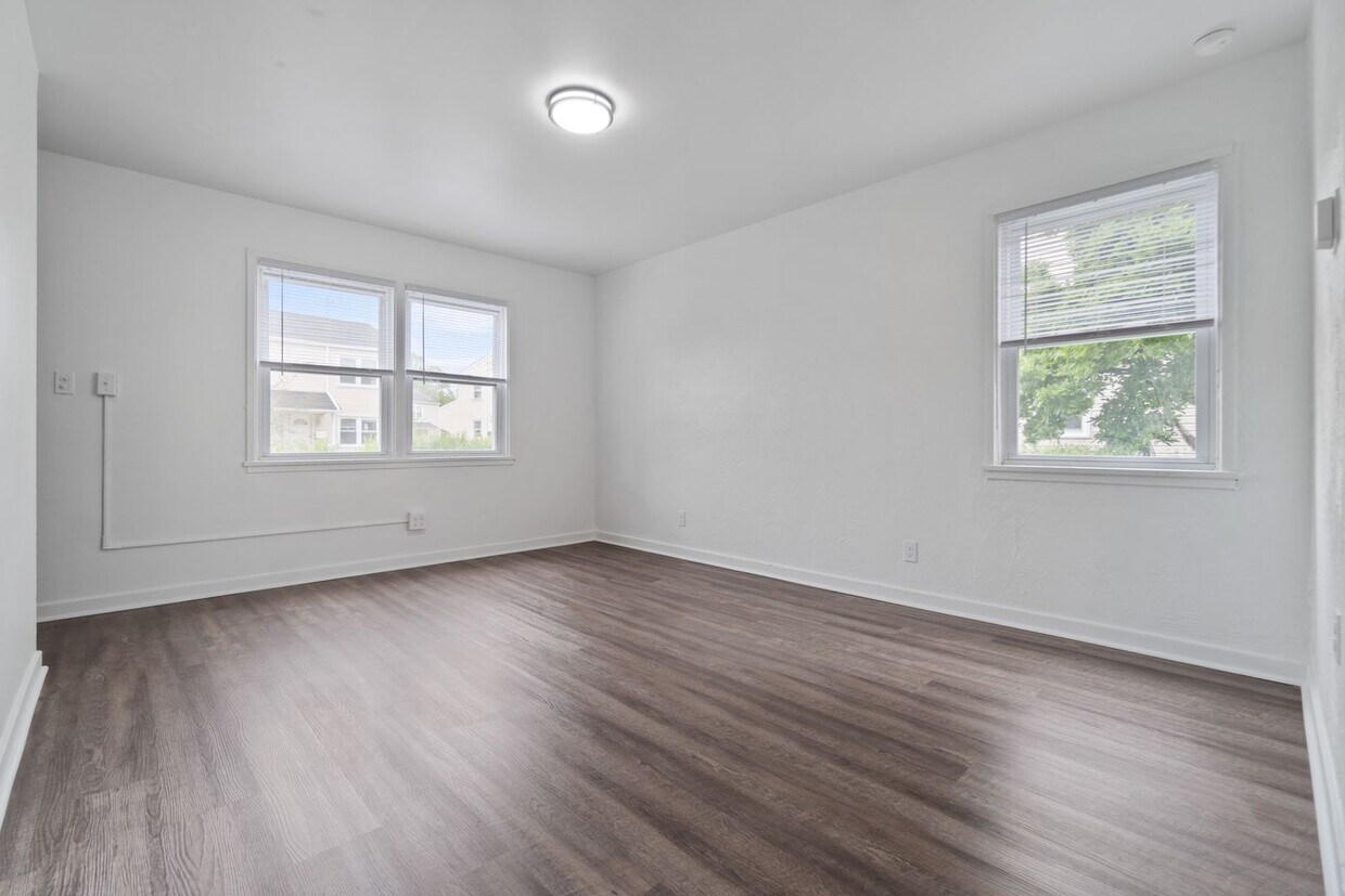 Foto principal - 2 Bedroom Townhouse Available. Apply Now!