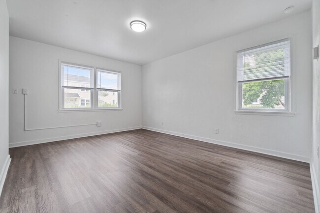 Foto del edificio - Looking for 2 bedrooms and 1 bathroom in Midland, PA?