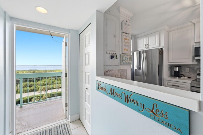 Foto del edificio - 9940 S Ocean Dr