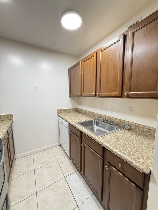 Building Photo - 2914 NW 55th Ave