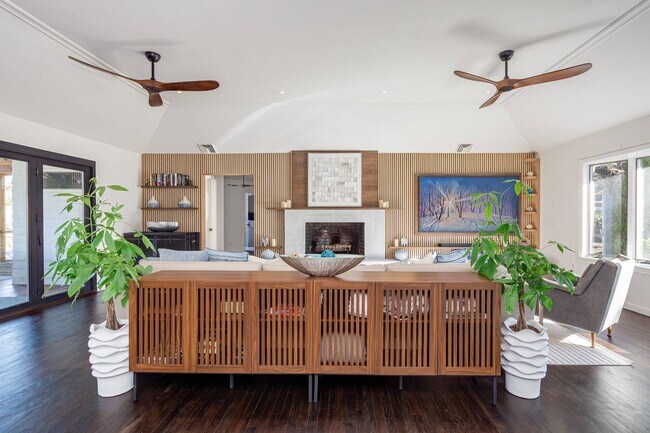 Foto del edificio - 89 Pantigo Rd