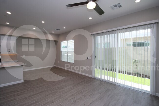 Building Photo - 17042 N 50th Way