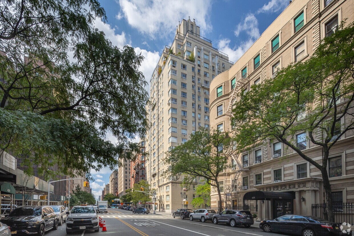 Foto principal - 411 West End Ave