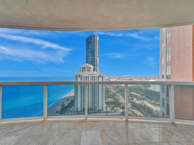 Building Photo - 18911 Collins Ave