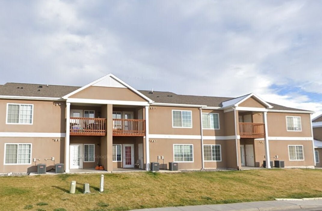 Building Photo - 614 Hill St