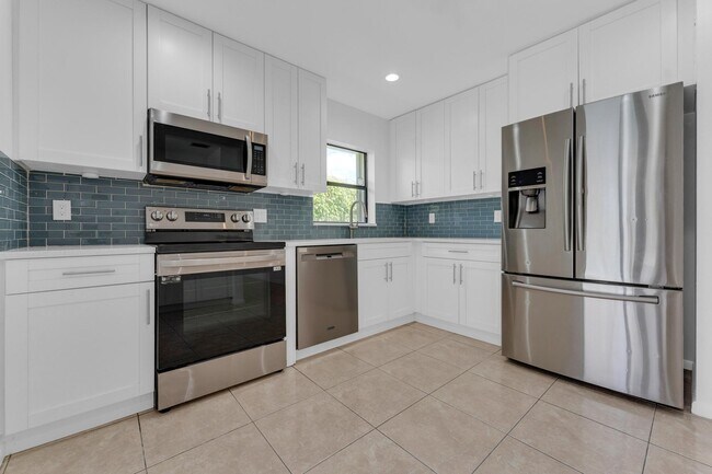 Foto del edificio - 10084 Camelback Ln