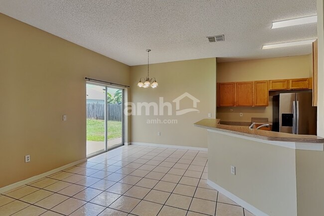 Building Photo - 2505 Sherbrook Ln