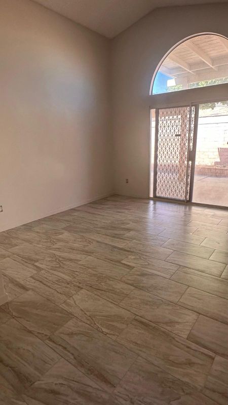Building Photo - 27364 Family Cir