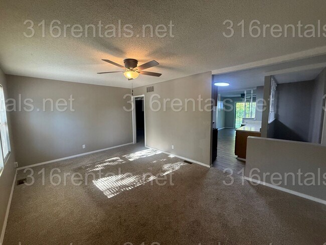 Foto del edificio - $1400 - 3 bedroom / 1 bathroom - Single Family Home