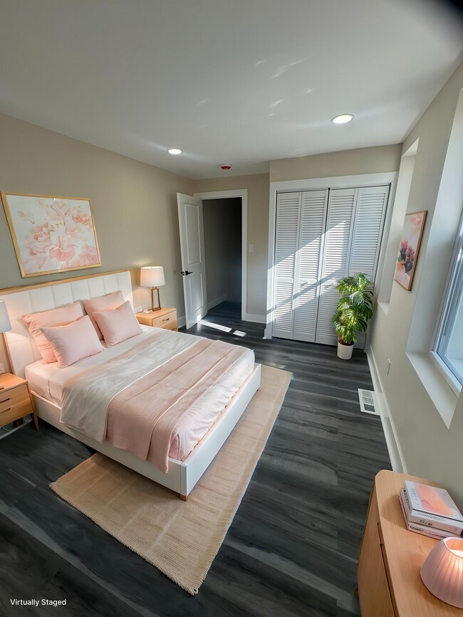 Building Photo - 459 E High St