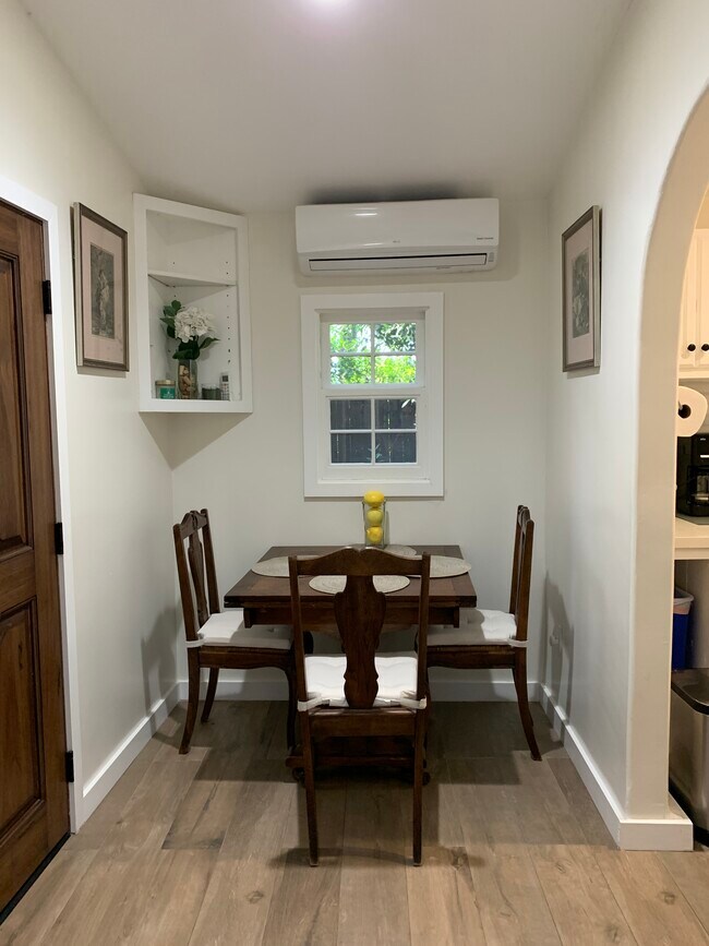 Breakfast nook - 7444 Woodrow Wilson Dr