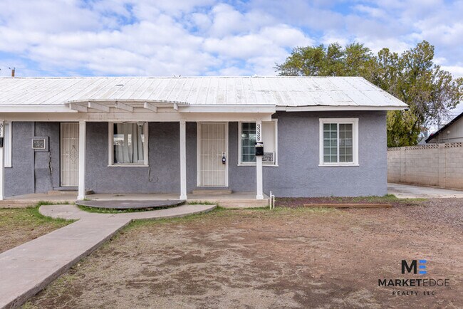 Building Photo - 1Bed/1Bath at Thomas/32nd! Move-In Ready!