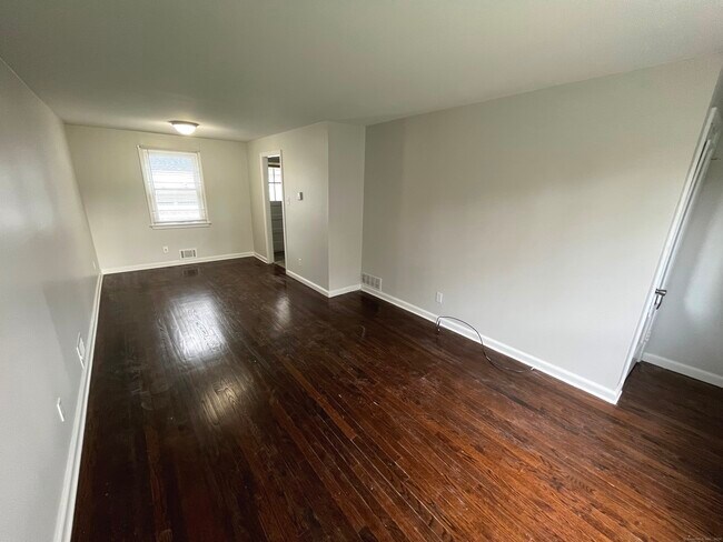 Foto del edificio - 112 Brookside Cir