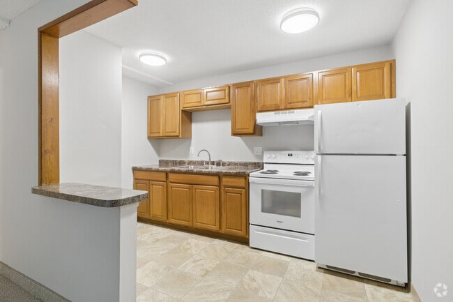 1 dormitorio, 1 baño - 575 pies cuadrados - Cocina - Pine Tree Park Apartments