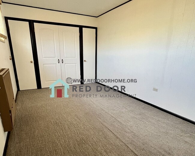 Building Photo - Charming Corner Lot with Large Backyard & ...