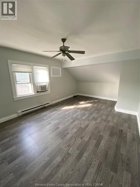 Photo du bâtiment - 1532 Dufferin Pl