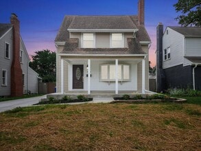 Building Photo - 3017 Wicklow Rd
