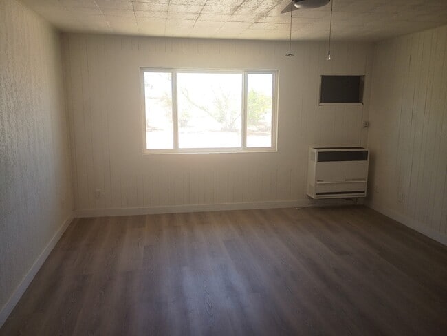 Building Photo - 10350 Colusa Rd