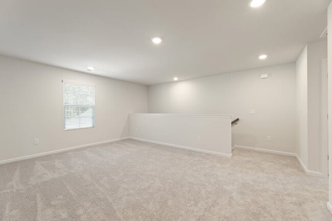 Building Photo - 1049 Prudence Dr