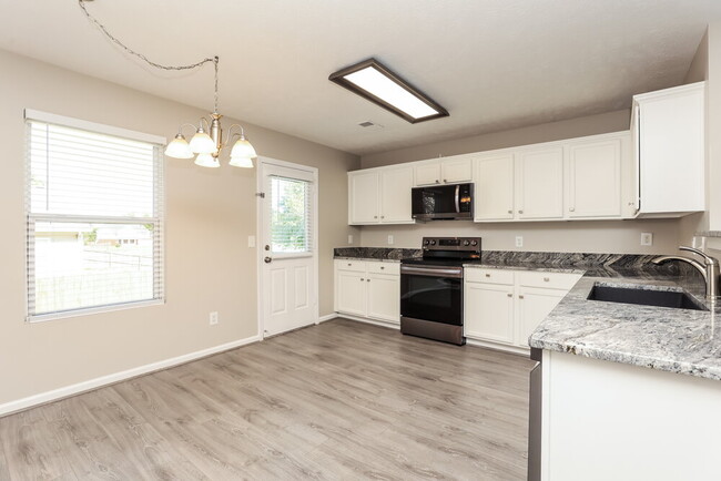 Foto del edificio - 2867 Park Knoll Dr