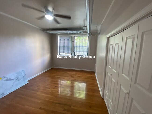 Foto del edificio - 5124 S Harper Ave