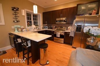 Foto del edificio - 823 E 6th St