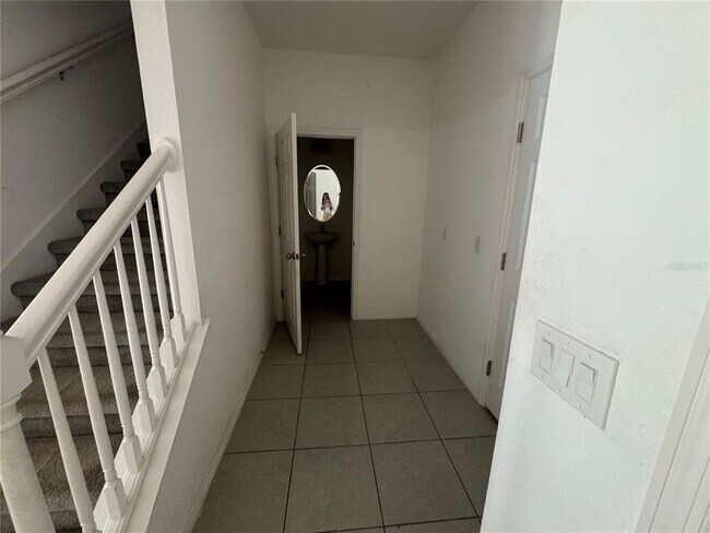 Foto del edificio - 1236 Countrymen Ct