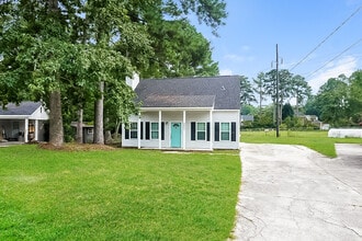 Building Photo - 4081 Melrose Dr