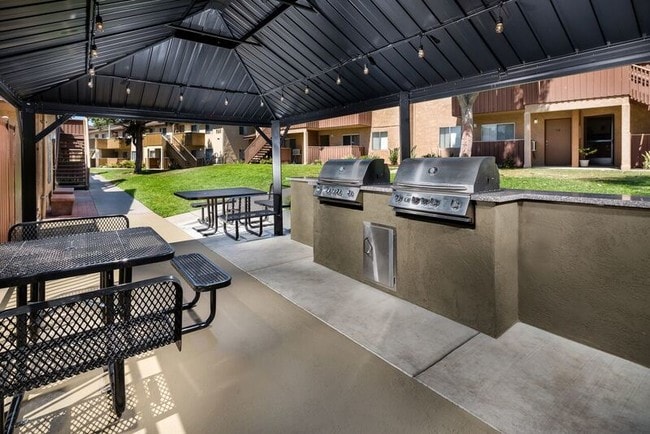 Building Photo - Ocean Breeze