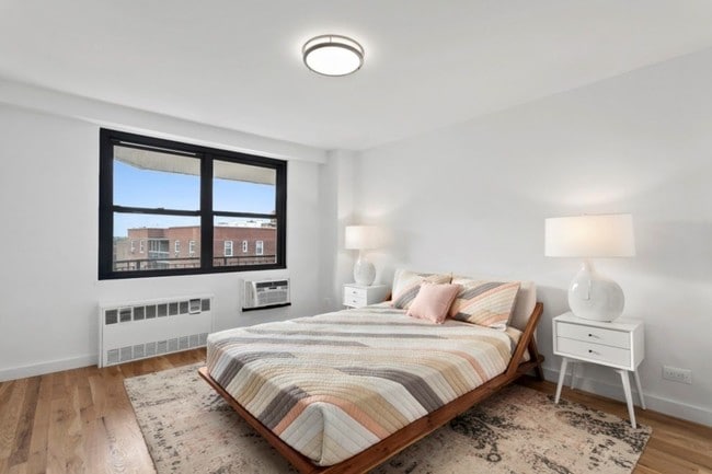 The drake rego park
