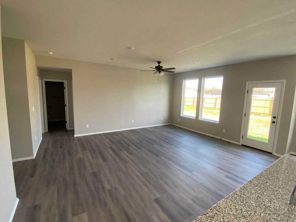 Primary Photo - Brand New Home!!
