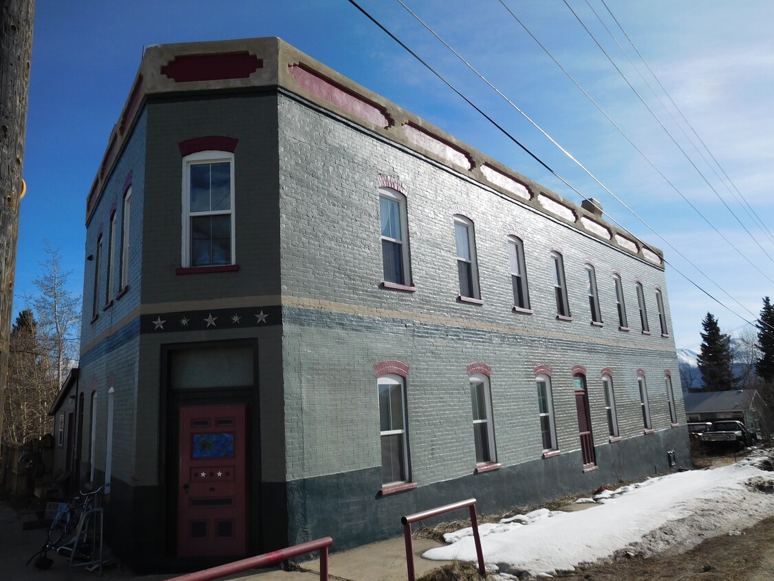 Primary Photo - 147 E 3rd St