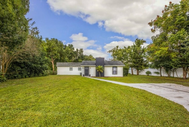 Building Photo - 2301 Carlton Dr