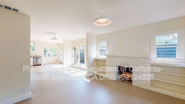 Building Photo - 945 Brown St