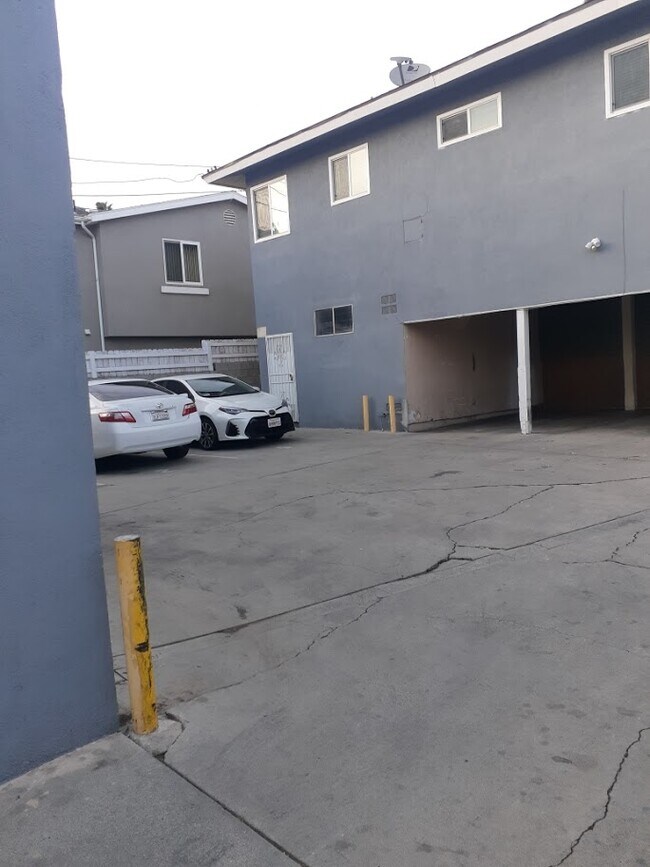 Foto del edificio - 712 E Hardy St