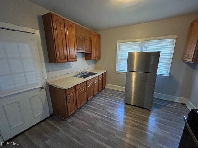 Foto del edificio - 10806 Fidelity Ave