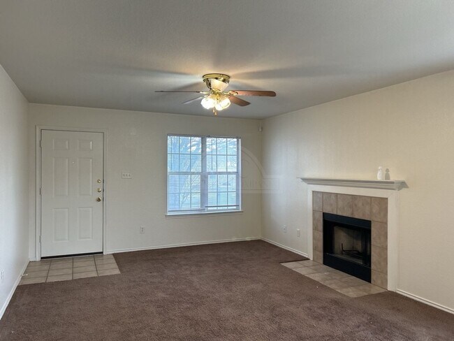 Building Photo - 2318 Wildewood Dr