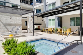 Building Photo - Echo Biltmore