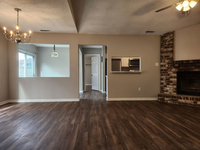 Building Photo - **Available June 1st ** Newly Remodeled 2 ...