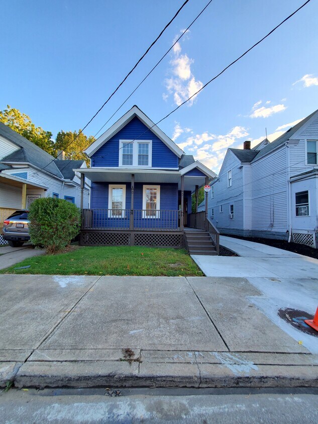 Primary Photo - 8104 Simon Ave