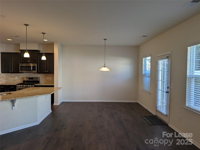 Building Photo - 115 Dellbrook St