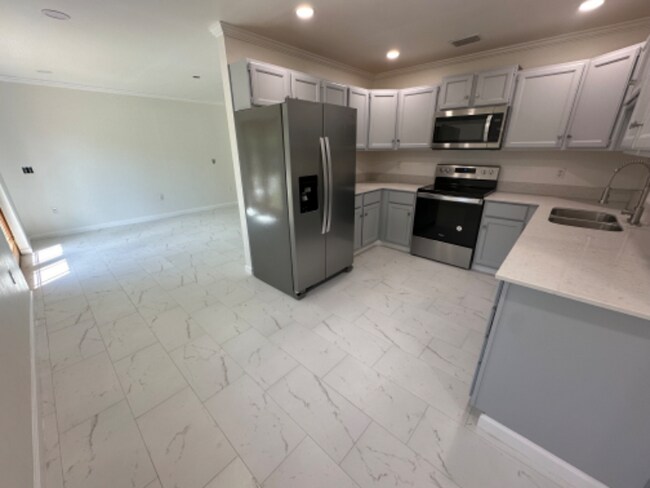 Foto del edificio - 8428 N Campbell Rd