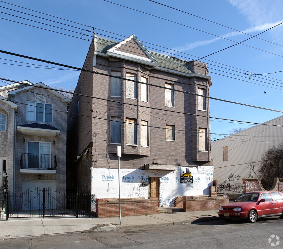 Foto del edificio - 131 Highland Ave