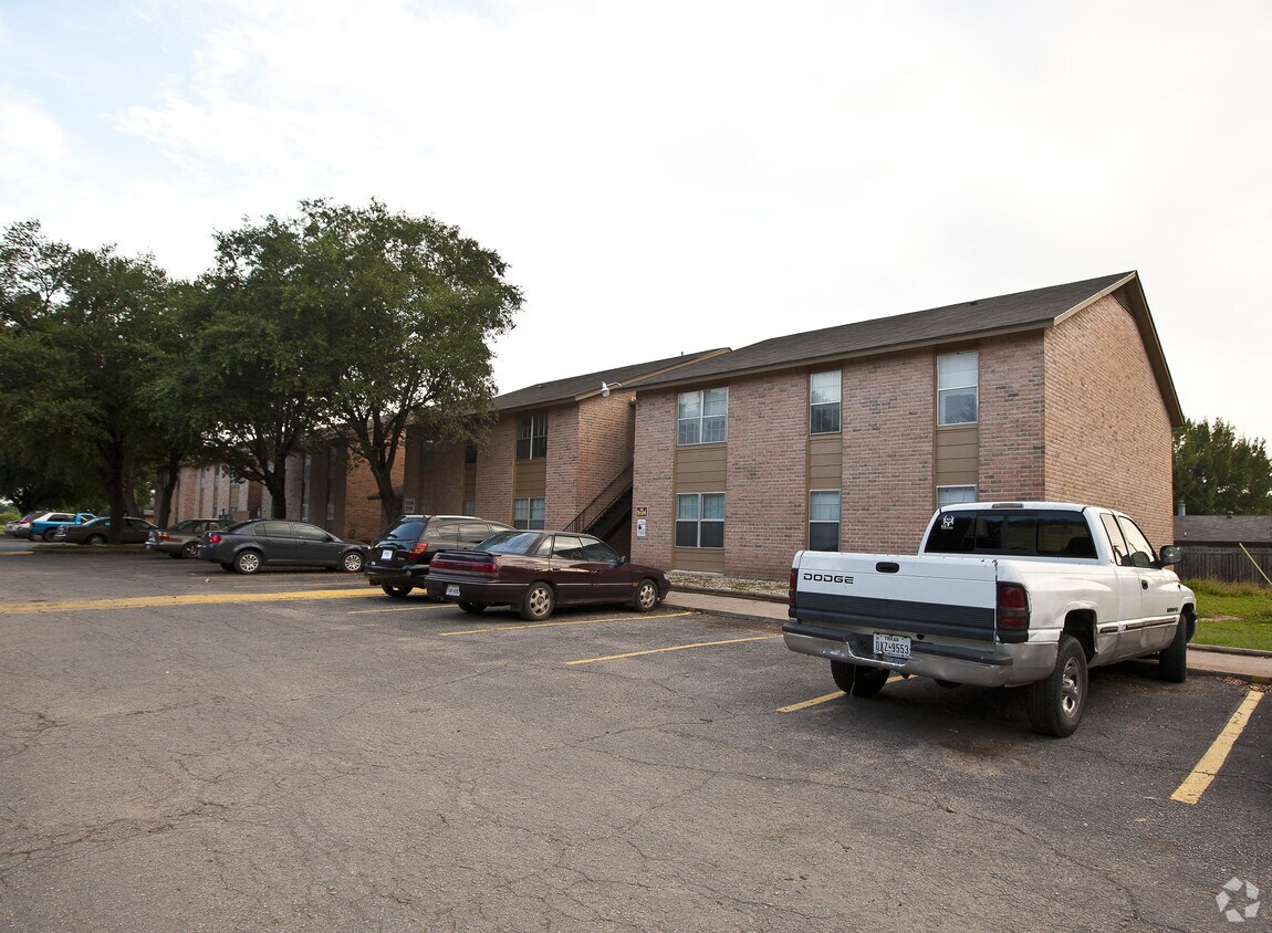 Building Photo - Bastrop Oak Grove Apartments