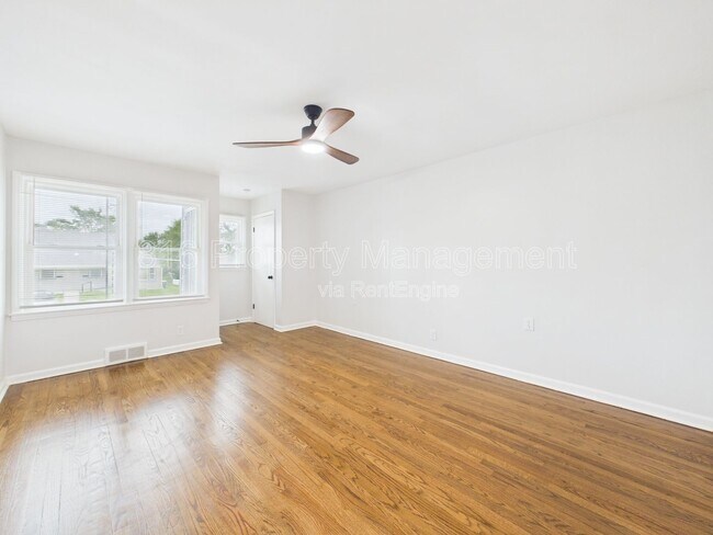 Foto del edificio - 4279 E 60 Terrace