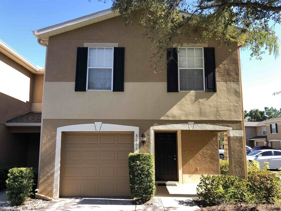 Primary Photo - 3 br, 2.5 bath Townhome - 8001 Savannah Su...