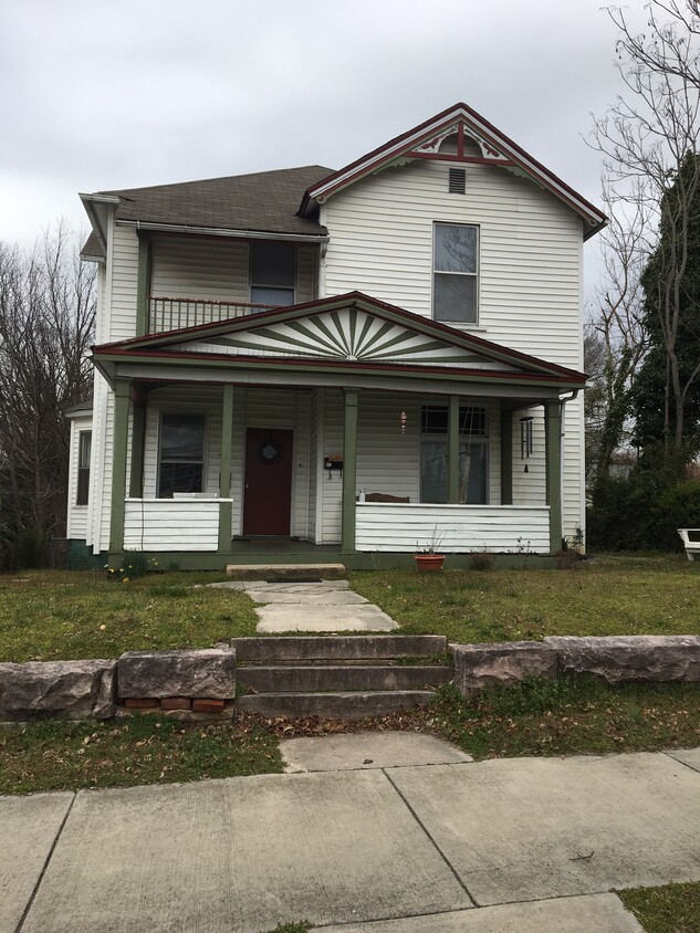 Primary Photo - 209 E Baxter Ave
